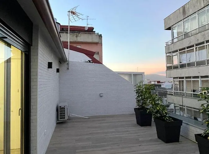 Black Parking A Menos De 1 Min A Pie 公寓 比戈